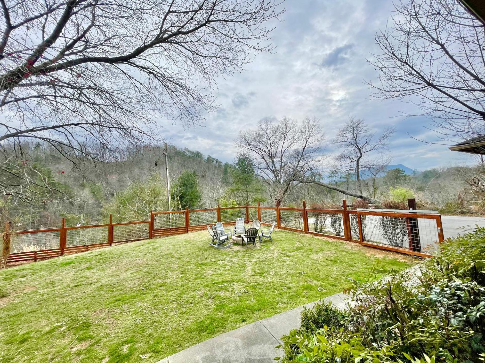 5Bedrooms*4King Beds*Outstanding Location*Hottub* Sevierville Exterior foto