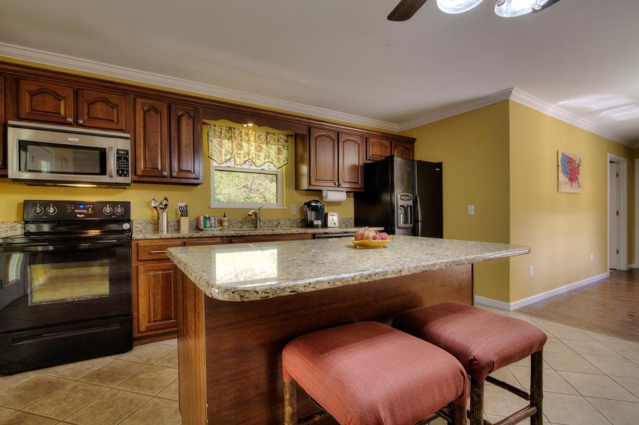 5Bedrooms*4King Beds*Outstanding Location*Hottub* Sevierville Exterior foto
