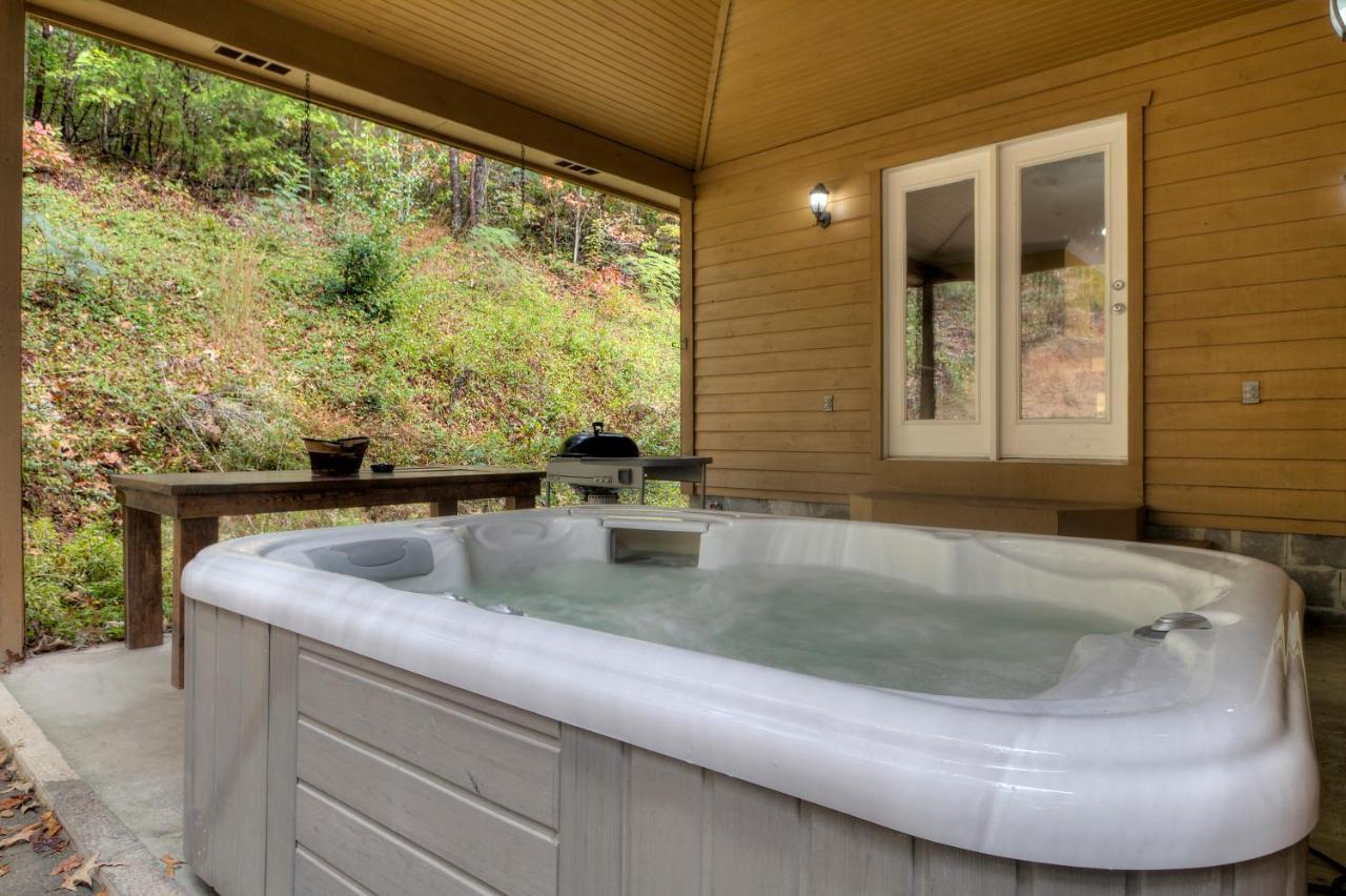 5Bedrooms*4King Beds*Outstanding Location*Hottub* Sevierville Exterior foto